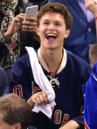 Ansel Elgort : ansel-elgort-1433173838.jpg