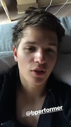 Ansel Elgort : ansel-elgort-1492915681.jpg