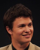 Ansel Elgort : ansel-elgort-1540754672.jpg