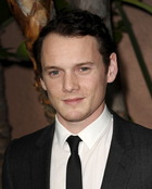 Anton Yelchin : anton-yelchin-1335425649.jpg