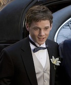 Anton Yelchin : anton-yelchin-1466387087.jpg