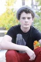 Anton Yelchin : anton_yelchin_1246505423.jpg