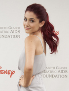 Ariana Grande : ariana-grande-1335505864.jpg