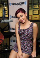 Ariana Grande : ariana-grande-1335683180.jpg