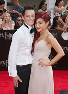 Ariana Grande : ariana-grande-1335834000.jpg