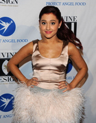 Ariana Grande : ariana-grande-1336071573.jpg