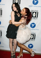 Ariana Grande : ariana-grande-1336072005.jpg