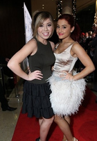 Ariana Grande : ariana-grande-1336072487.jpg