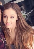 Ariana Grande : ariana-grande-1390585375.jpg