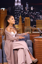 Ariana Grande : ariana-grande-1462126840.jpg