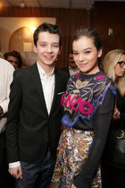 Asa Butterfield : TI4U1387814852.jpg