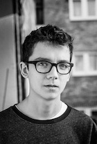 Asa Butterfield : asa-butterfield-1478466361.jpg