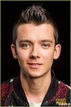 Asa Butterfield : asa-butterfield-1480318807.jpg