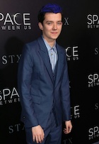 Asa Butterfield : asa-butterfield-1494642241.jpg