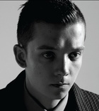 Asa Butterfield : asa-butterfield-1537363695.jpg