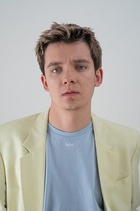 Asa Butterfield : asa-butterfield-1555298461.jpg