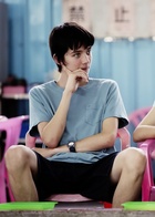 Asa Butterfield : asa-butterfield-1636848781.jpg