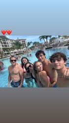 Asher Angel : TI4U1695000852.jpg
