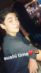 Asher Angel : asher-angel-1502790481.jpg