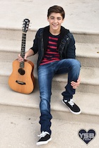 Asher Angel : asher-angel-1521776107.jpg