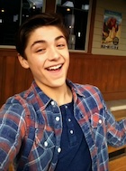 Asher Angel : asher-angel-1523151259.jpg