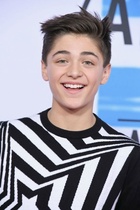 Asher Angel : asher-angel-1532889979.jpg