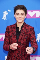 Asher Angel : asher-angel-1534809001.jpg