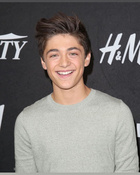 Asher Angel : asher-angel-1542330167.jpg