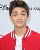 Asher Angel : asher-angel-1544916386.jpg