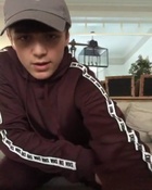 Asher Angel : asher-angel-1545929221.jpg