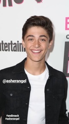 Asher Angel : asher-angel-1547667056.jpg