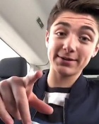 Asher Angel : asher-angel-1551631780.jpg