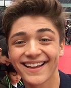 Asher Angel : asher-angel-1552841605.jpg