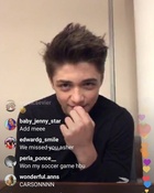Asher Angel : asher-angel-1552874074.jpg