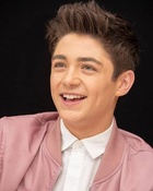 Asher Angel : asher-angel-1554051842.jpg