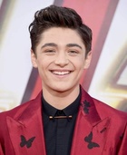 Asher Angel : asher-angel-1554399625.jpg