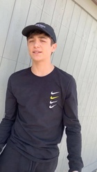 Asher Angel : asher-angel-1555187152.jpg