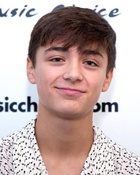 Asher Angel : asher-angel-1555706667.jpg