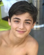 Asher Angel : asher-angel-1556045345.jpg