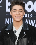 Asher Angel : asher-angel-1556927292.jpg