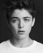 Asher Angel : asher-angel-1557507780.jpg