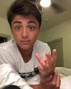 Asher Angel : asher-angel-1557921529.jpg