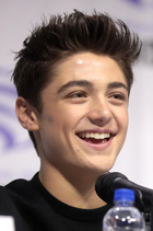 Asher Angel : asher-angel-1557936594.jpg