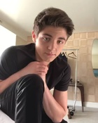 Asher Angel : asher-angel-1559087684.jpg