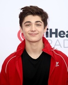 Asher Angel : asher-angel-1559688841.jpg