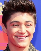 Asher Angel : asher-angel-1560699472.jpg