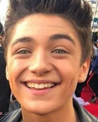 Asher Angel : asher-angel-1561982417.jpg