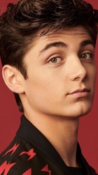 Asher Angel : asher-angel-1563662507.jpg