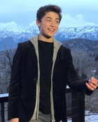 Asher Angel : asher-angel-1564596448.jpg