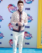 Asher Angel : asher-angel-1565569310.jpg